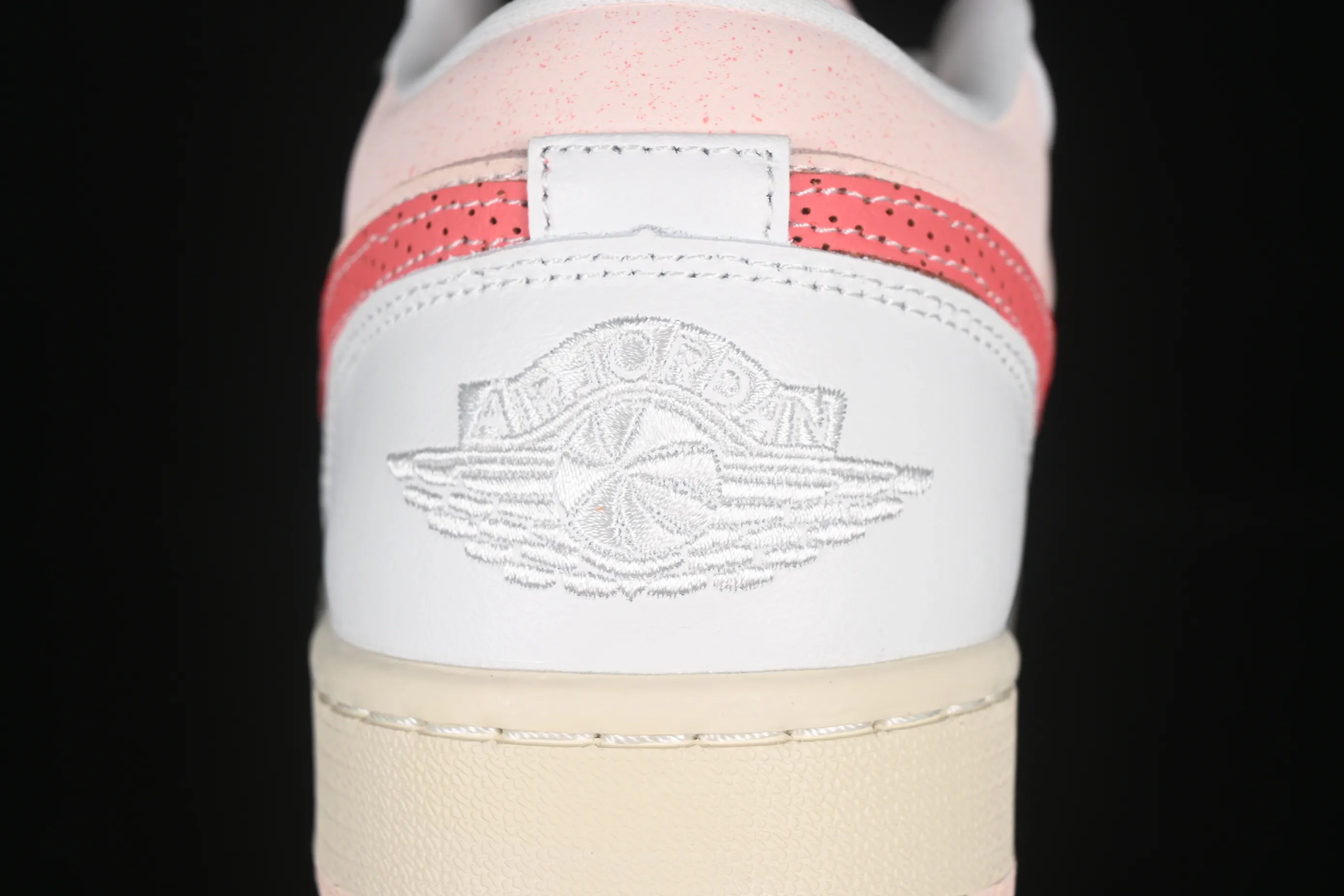 All categories Air Jordan Jordan series basketball shoes Air Jordan 1 Low Air Jordan 1 Low AJ1 Joe 1 white and pink low-top cultural and leisure sports sneakers IB8156-133